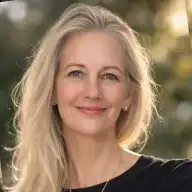 Anna Wright headshot