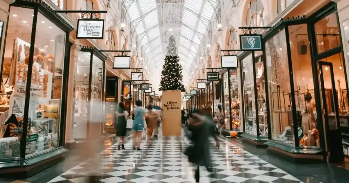 3 Ways retailers use maps for seasonal marketing example photo